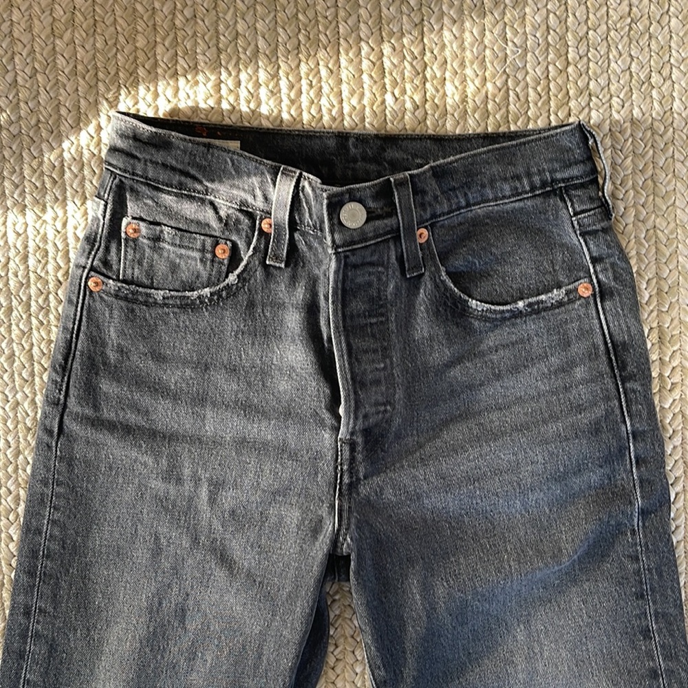 Levi’s 501 Skinny Black High Rise Jeans - Picture 6 of 9